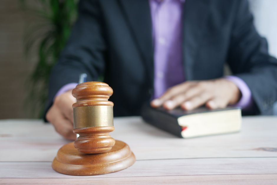How Do I Choose the Right Lawyer and Make the First Consultation Count?